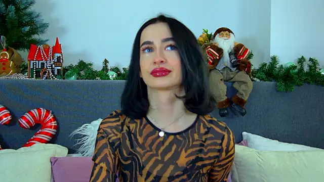 Snapshot of MarieKarma chatting on 01.13.25 MarieKarma online show from 01.13.25