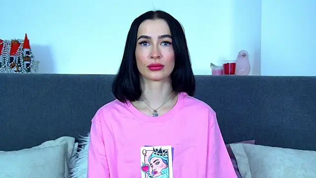Snapshot of MarieKarma chatting on 01.24.25 MarieKarma online show from 01.24.25