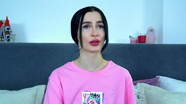 Snapshot of MarieKarma chatting on 01.25.25 MarieKarma online show from 01.25.25