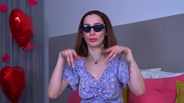 Snapshot of MarieKarma chatting on 02.21.25 MarieKarma online show from 02.21.25