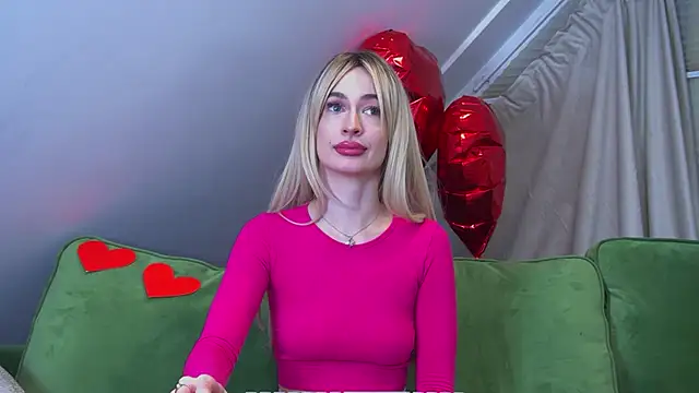 Snapshot of MarieKarma chatting on 02.28.25 MarieKarma online show from 02.28.25