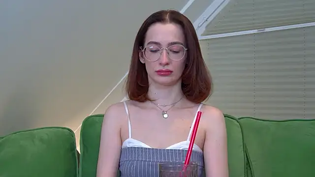 Snapshot of MarieKarma chatting on 03.14.25 MarieKarma online show from 03.14.25