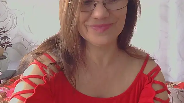 Snapshot of KittyyLaBeauty chatting on 03.15.25 KittyyLaBeauty online show from 03.15.25