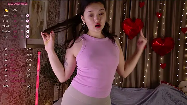 Snapshot of FreyaRaya chatting on 02.19.26 FreyaRaya online show from 02.19.26