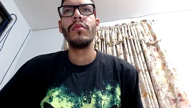 Snapshot of gollfather13 chatting on 02.22.25 gollfather13 online show from 02.22.25