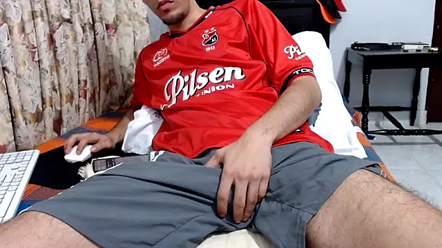 Snapshot of gollfather13 chatting on 09.10.25 gollfather13 online show from 09.10.25