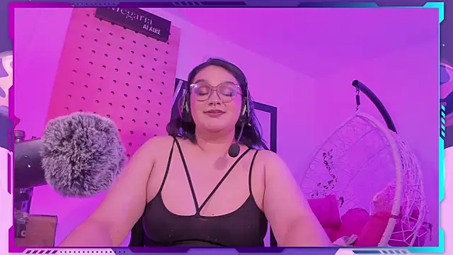 Snapshot of MegariaB chatting on 07.14.26 MegariaB online show from 07.14.26