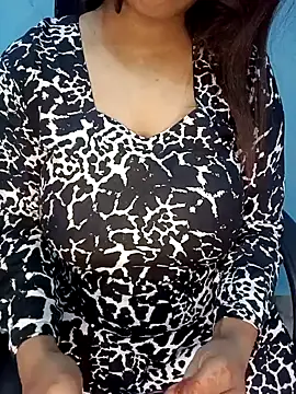 Snapshot of Dayna-36 chatting on 12.27.24 Dayna-36 online show from 12.27.24