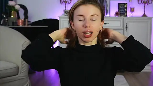 ivyleague  online show from 11.02.25