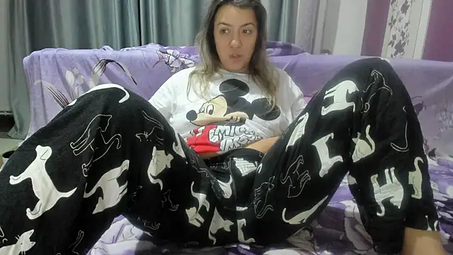 Dyana Kaylinn online show from 12.13.24