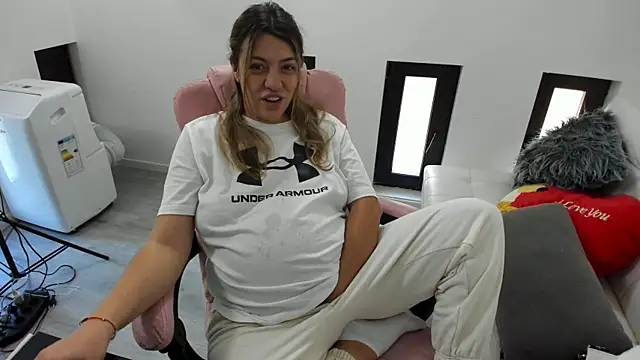 Dyana Kaylinn online show from 06.13.26