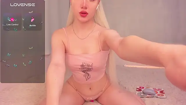 Snapshot of Mila_Sweeet chatting on 09.10.25 Mila Sweeet online show from 09.10.25