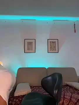 Susi bell online show from 02.22.25