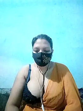 Snapshot of Depte- chatting on 11.06.25 Depte- online show from 11.06.25