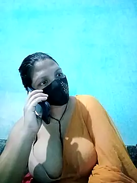 Snapshot of Depte- chatting on 11.07.25 Depte- online show from 11.07.25