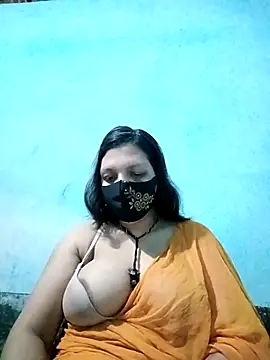 Snapshot of Depte- chatting on 11.08.25 Depte- online show from 11.08.25