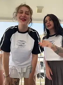 Snapshot of JessiMur chatting on 12.01.25 JessiMur online show from 12.01.25