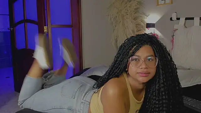 nayah   online show from 02.07.25