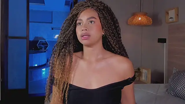 nayah   online show from 10.15.25