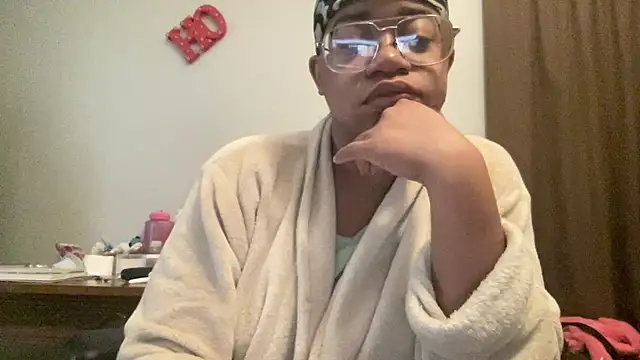 MommyConfident online show from 11.25.25