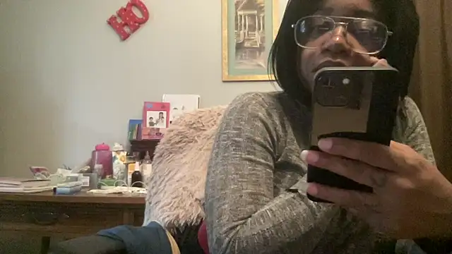 MommyConfident online show from 12.22.25