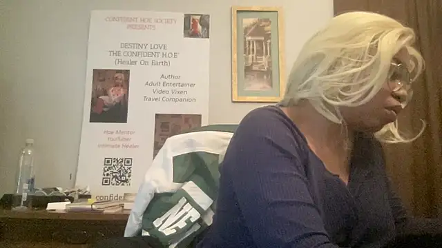 MommyConfident online show from 04.25.26