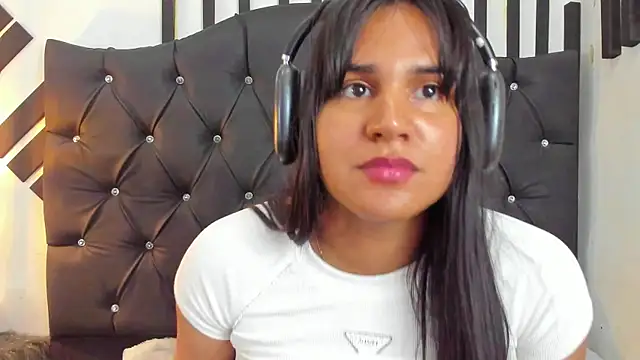 Snapshot of Kagome01 chatting on 03.11.25 Kagome01 online show from 03.11.25