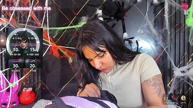 Snapshot of Kagome01 chatting on 10.30.25 Kagome01 online show from 10.30.25