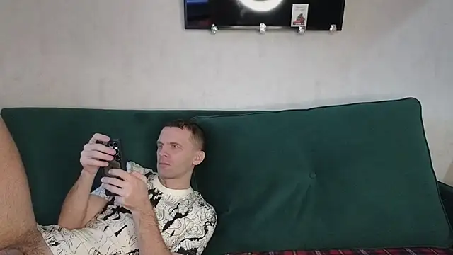 FoxLoveBasik online show from 02.21.25