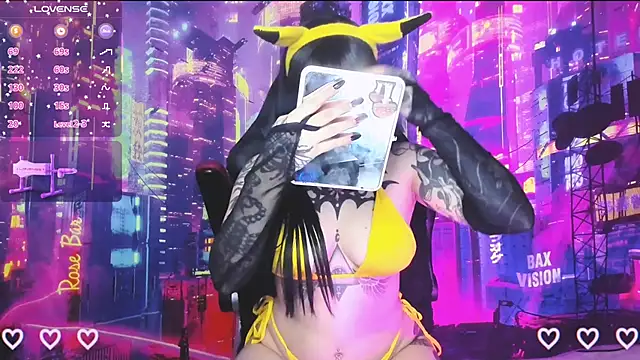 Snapshot of Kat_riina chatting on 05.12.26 Kat riina online show from 05.12.26