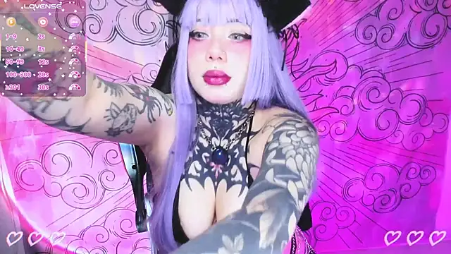 Snapshot of Kat_riina chatting on 05.24.26 Kat riina online show from 05.24.26