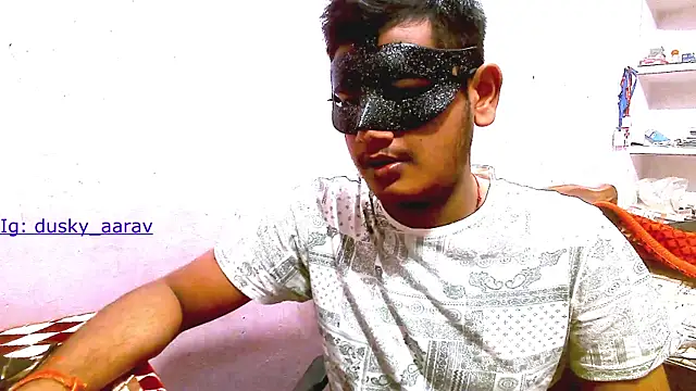 Dusky Aarav online show from 11.24.25