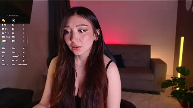 Snapshot of Valengarcia_ chatting on 07.18.26 Valengarcia online show from 07.18.26