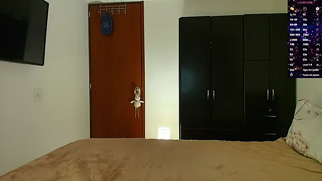 Snapshot of miss_seline chatting on 02.10.25 miss seline online show from 02.10.25