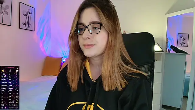 Snapshot of miss_seline chatting on 03.18.25 miss seline online show from 03.18.25