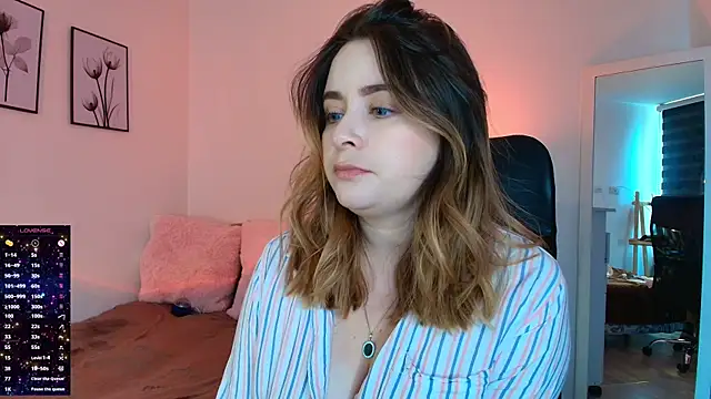 Snapshot of miss_seline chatting on 09.10.25 miss seline online show from 09.10.25