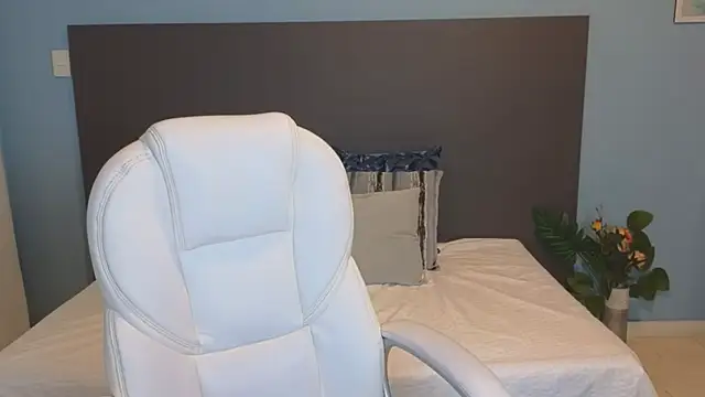 Snapshot of maiaa_ruiz chatting on 02.25.25 maiaa ruiz online show from 02.25.25