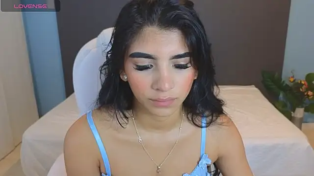 Snapshot of maiaa_ruiz chatting on 02.27.25 maiaa ruiz online show from 02.27.25