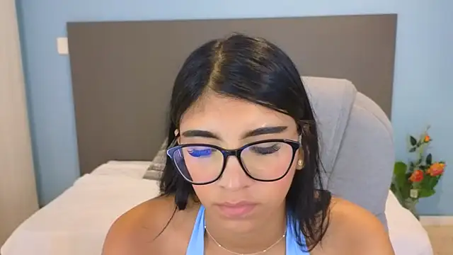 Snapshot of maiaa_ruiz chatting on 11.06.25 maiaa ruiz online show from 11.06.25