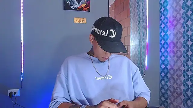 Liam lee online show from 04.28.26