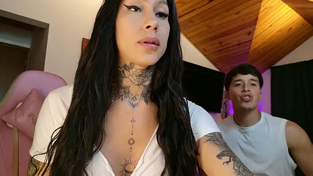 Snapshot of Juana_777 chatting on 10.04.25 Juana 777 online show from 10.04.25