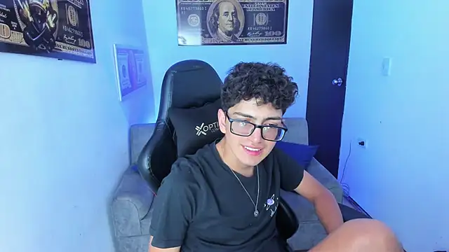 TylerWhite  online show from 03.08.25