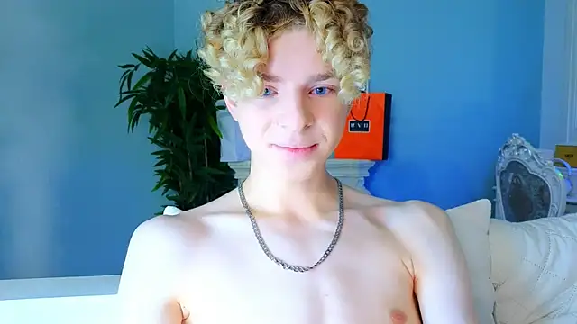 Snapshot of Kudi_Minnt chatting on 12.02.24 Kudi Minnt online show from 12.02.24