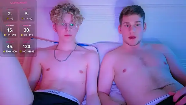 Snapshot of Kudi_Minnt chatting on 03.13.25 Kudi Minnt online show from 03.13.25