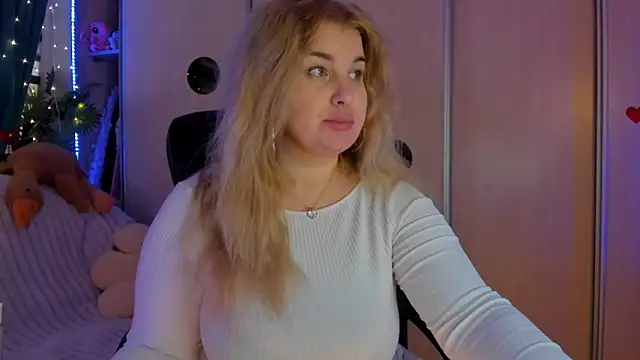 Snapshot of CoraSwon chatting on 02.03.26 CoraSwon online show from 02.03.26