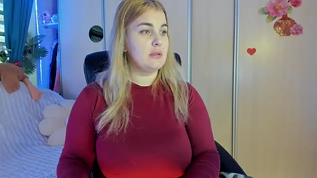 Snapshot of CoraSwon chatting on 02.17.26 CoraSwon online show from 02.17.26