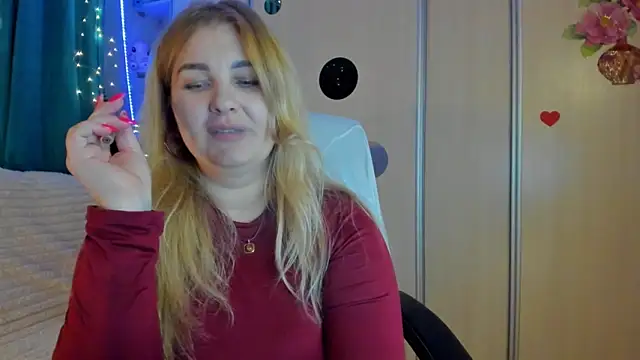 Snapshot of CoraSwon chatting on 03.15.26 CoraSwon online show from 03.15.26