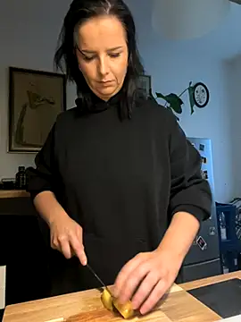 Snapshot of Off__Melonenmandy chatting on 10.08.25 Off Melonenmandy online show from 10.08.25