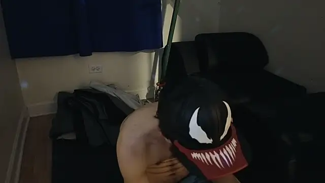 pantslesstraveler plt online show from 01.28.25