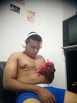 Snapshot of SaucyAffair0 chatting on 04.19.26 SaucyAffair0 online show from 04.19.26